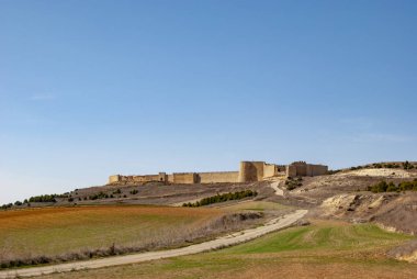 Uruena duvarlı şehir panoramik manzaralı