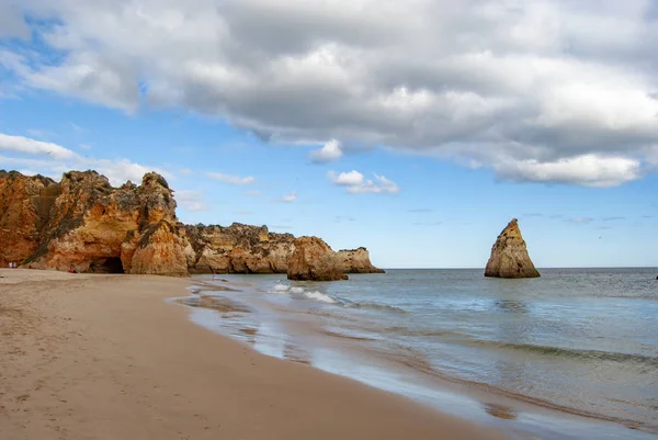 Praia Dos Tres Irmaos, Portugal — Fotografia de Stock