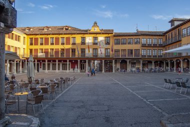 Tordesillas salonları ile eski ana kare, 