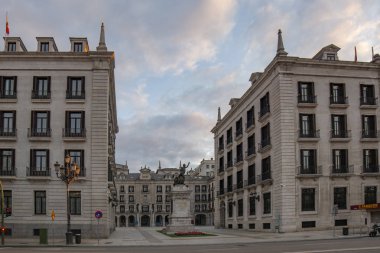  Pedro Velarde y Santill n Santander dikilen heykel