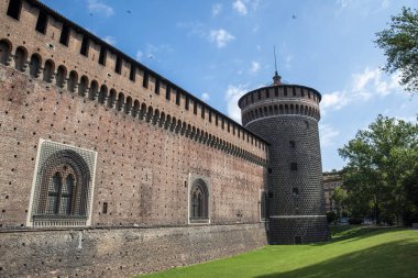 Itanium tabanlı sistemler için kule sforza Kalesi (castello sforzesco), Milano, İtalya
