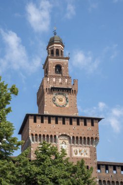 Mila 'da Sforza Kalesi 'nin (Castello Sforzesco) ana kule resmi