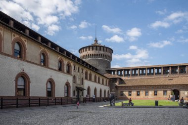 Sforza Kalesi - Castello Sforzesco Milano, İtalya