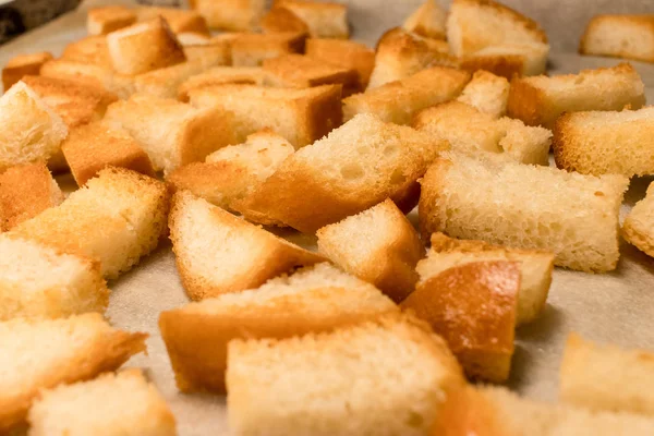 Fresh Fried Baked Crunchy Crispy Golden Croutons Traditional Snack Cracker — Stock Photo, Image