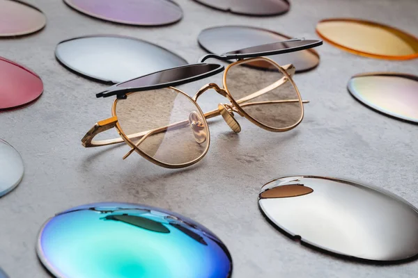 Variedade Lentes Multicoloridas Diferentes Para Óculos Moda Óculos Sol Modernos — Fotografia de Stock