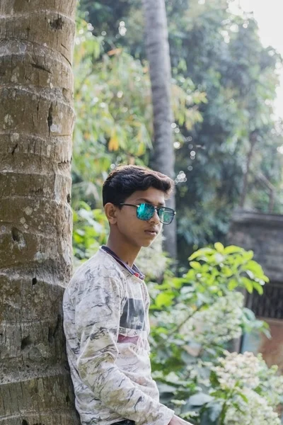 Teenager Boy Portrait Wearing Sunglasses Front Nature Outdoor — Stock Photo, Image