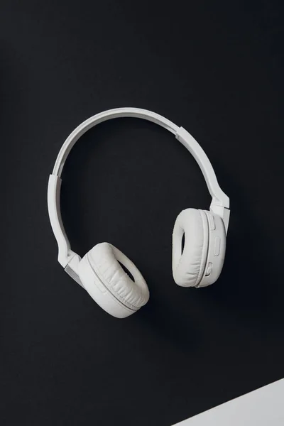 Photo White Wireless Headphones — Stock Photo, Image