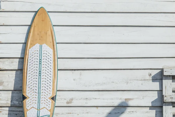 Tabla Surf Pared Madera —  Fotos de Stock