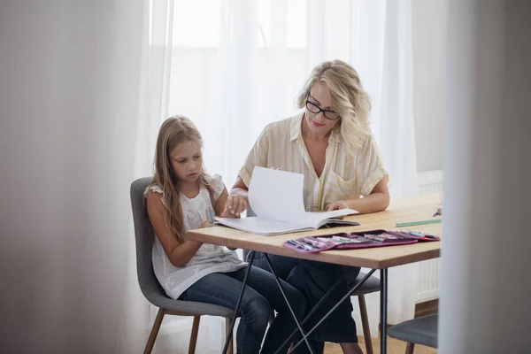 Pretty Caucasian Woman Cute Girl Doing School Homework Together — Stock Photo, Image