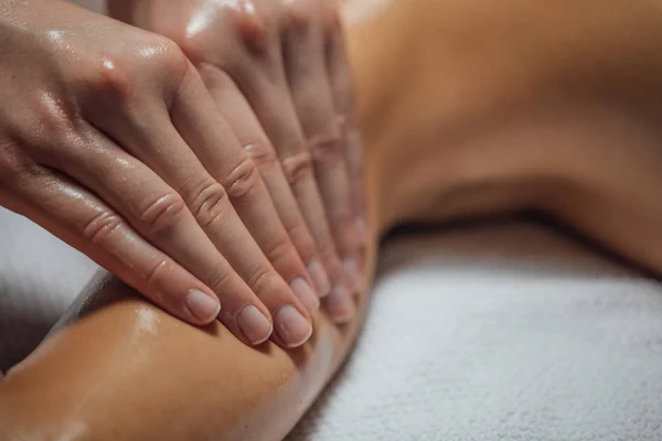 Gros Plan Des Mains Femme Masseur Doinh Massage Des Mains — Photo