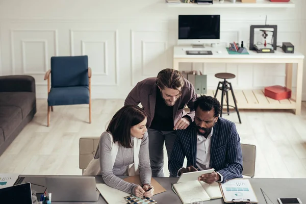 Group Businesspeople Sitting Office Working Together — Stock Photo, Image