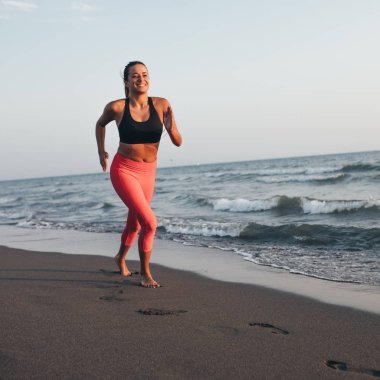Sandy Beach üzerinde çalışan sporcumuz