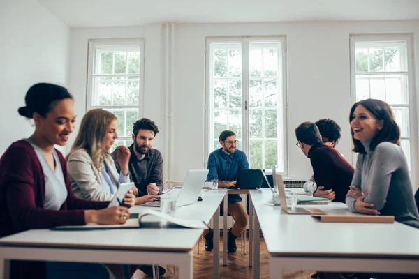 Empresários a ter uma reunião — Fotografia de Stock
