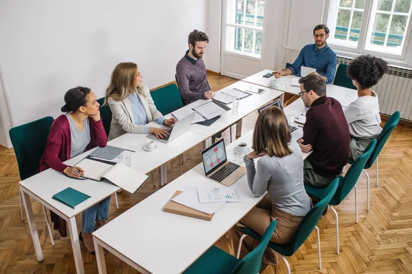 Business People Having a Meeting — Stock Photo, Image