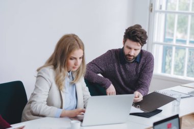 çalışan iş adamları