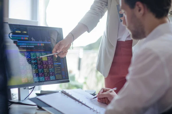 Brokers People Working in an Office — Stock Photo, Image