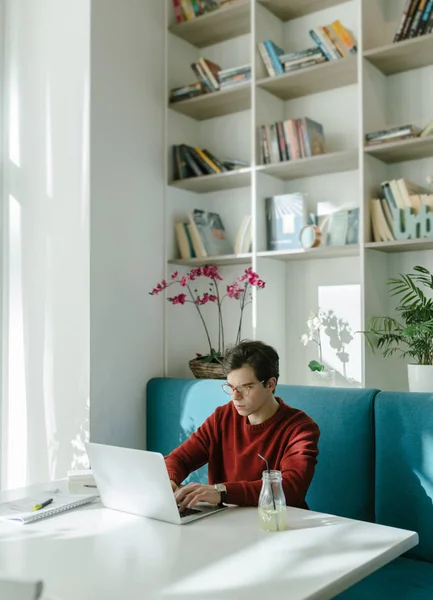 College student studeert — Stockfoto