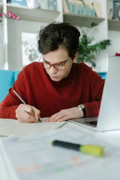 College student studeert — Stockfoto