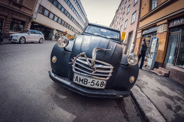 Helsinki Finlândia Maio 2016 Old Car Black Citroen 2Cv Visão — Fotografia de Stock