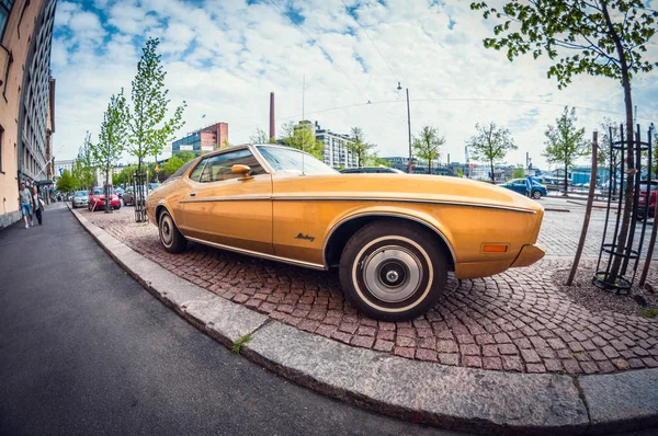 Helsinki Finlândia Maio 2016 Old Car Ford Mustang Visão Lente — Fotografia de Stock