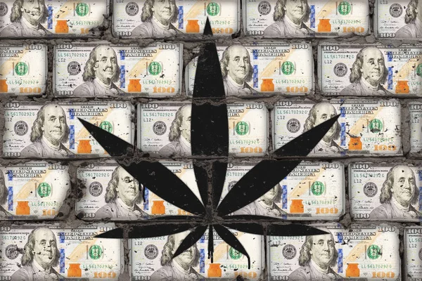 Folha de cannabis pintada na parede de dólares. Conceito de arte empresarial cânhamo . — Fotografia de Stock