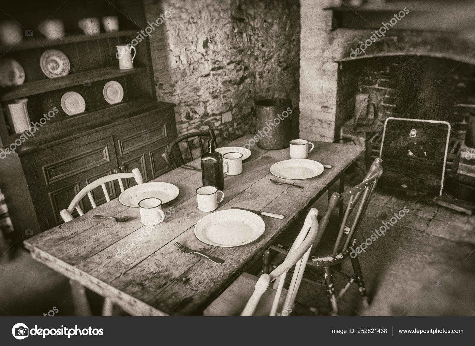 depositphotos_252821438-stock-photo-poor-peasants-interior-from-19th.jpg