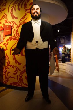 Madame Tussauds balmumu müzesinde Luciano Pavarotti bir balmumu