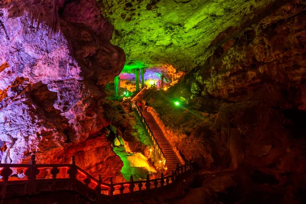 Grotte du Dragon Jaune, Merveille des Grottes du Monde, Zhangjiajie, Chine — Photo