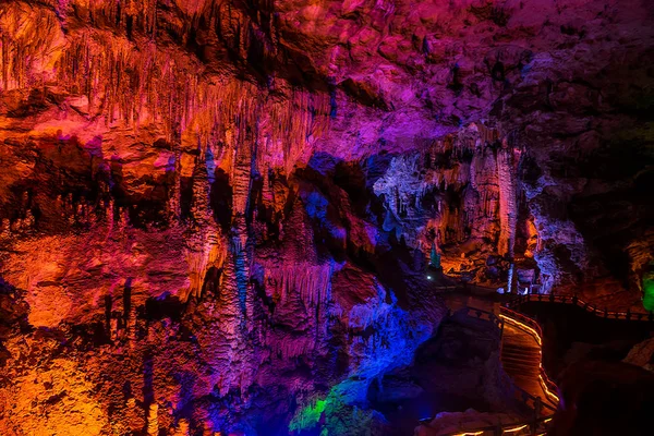 Yellow Dragon Cave, wonder van de grotten van de wereld, Zhangjiajie, China — Stockfoto