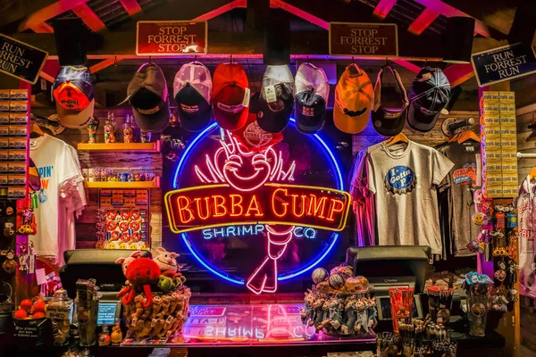 Bubba Gump Dükkanı ve restoran işareti, klasik film Forrest Gump
