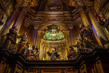 Süslü sahneler ve Palma Santa Maria Katedrali iç, İspanya