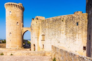 Castell de Bellver, mavi gökyüzü, Palma de Mallorca, İspanya
