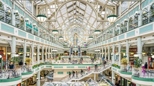 Dublin Ireland April 2019 People Shopping Stephens Green Shopping Centre — Stock Photo, Image