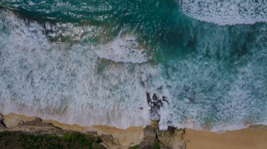 Okyanus dalgaları hava görünümüne. En iyi görünüm güzel Beach. Hava uçak atış sahilde okyanus su 