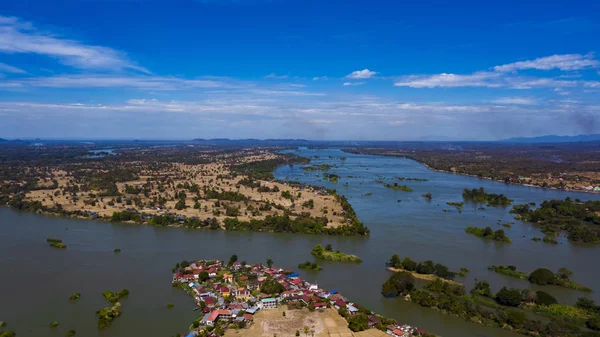 Hoi bir nehir üst silah atış, Vietnam görüntülemek 