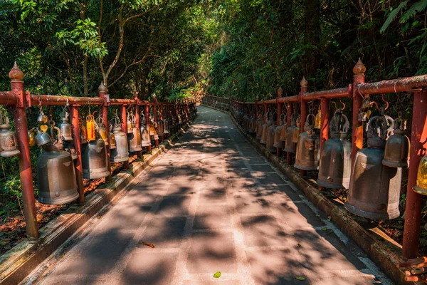 Puente Campanas Templo Budista Tailandés Chiang Rai — Foto de Stock
