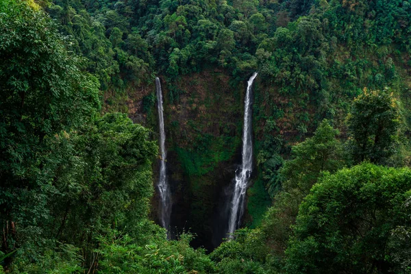 Two Waterfalls Dramatically Falling Green Canyon Bolaven Plateau Laos — Stock Photo, Image