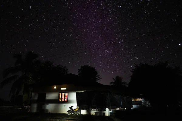 Céu Noite Estrelado Claro Casa — Fotografia de Stock