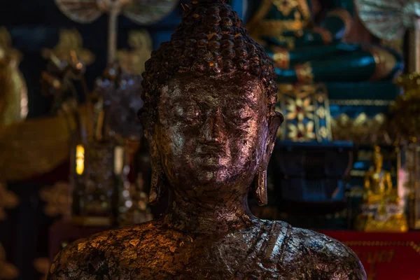 Buddha Fejét Thai Templomban Vértes — Stock Fotó