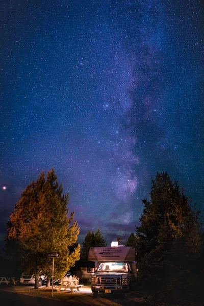 Yellowstone National Park RV Campamento Vía Láctea Galaxia — Foto de Stock