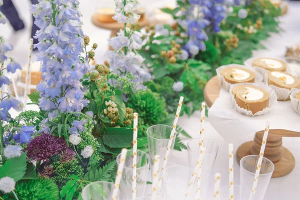 Beautiful afternoon tea desktop design