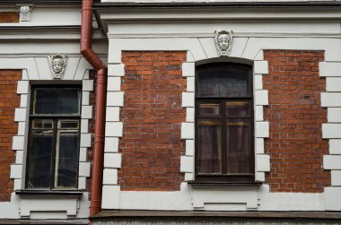 Sıva ile tarihi bina cephe