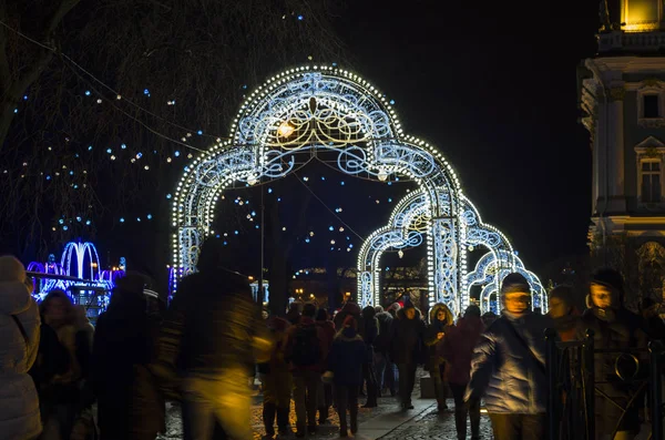 Nocne Miasto Przed Świętami Światła Nowego Roku Petrburg Jaskrawe Postacie — Zdjęcie stockowe