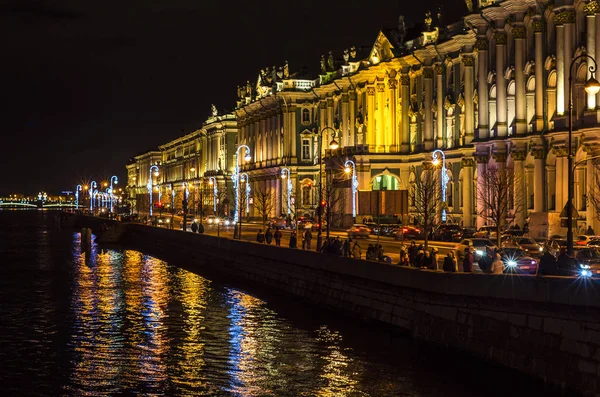 Cidade Noturna Antes Natal Luzes Ano Novo Petrburg Guirlandas Brilhantes — Fotografia de Stock