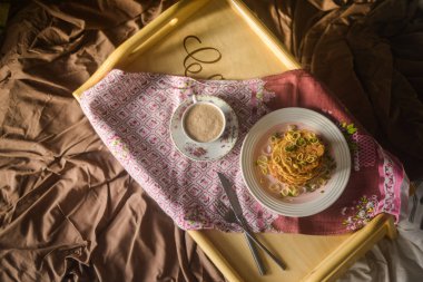 doğu krep ve Masala çay yatakta lezzetli kahvaltı, ser