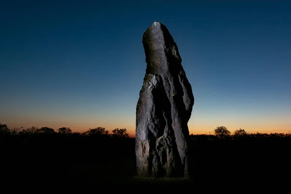 Tarih Öncesi Menhir Gece — Stok fotoğraf