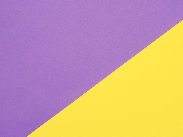 摘要彩色纸的淡紫色和黄色纸的几何背景 — 图库照片