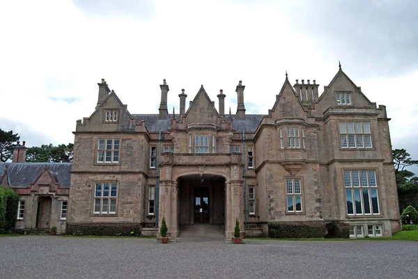 Ulusal Park Killarney, İrlanda 'daki Muckross Evi