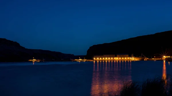 Presa Hidroeléctrica Enciende Por Noche Río Idaho — Foto de Stock