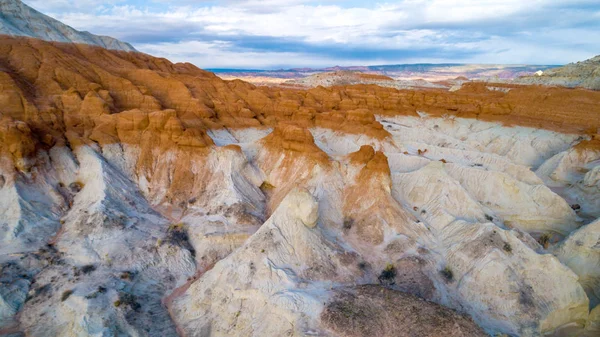 Egyedi rock formációk egy színes szikla Dél-Utah — Stock Fotó